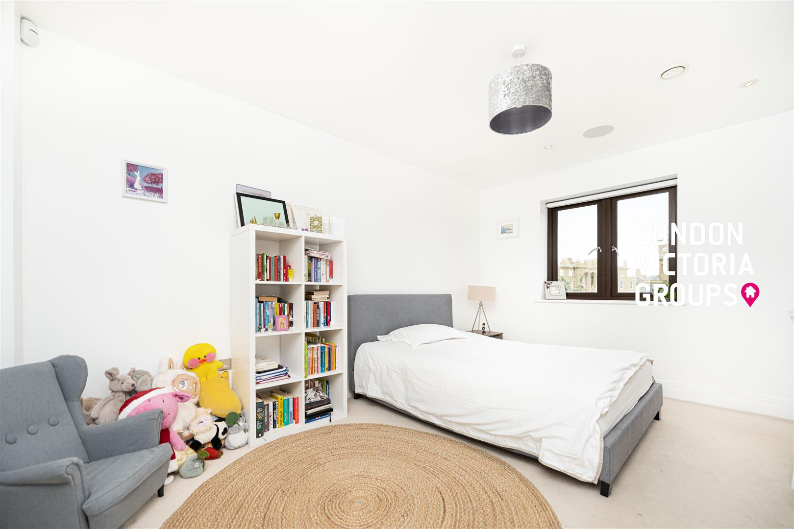 Duchess Crescent, Stanmore